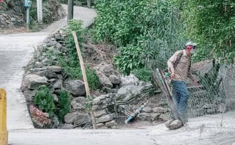 Barrios y panteón son fumigados en la delegación de Tamán