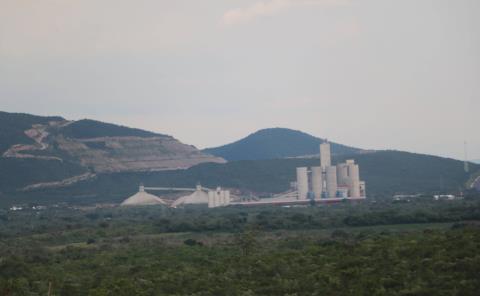 Grave daño ecológico causa la cementera 
