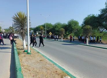 Alumnos participaron en jornada contra adiciones 