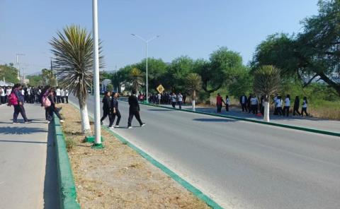 Alumnos participaron en jornada contra adiciones 
