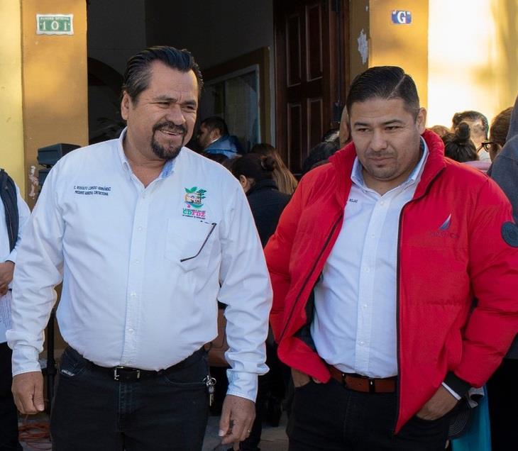 "Yo soy el jefe de los policías" "Yo soy el jefe de los policías"