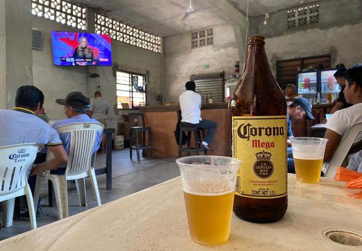 Cuestionan uso del apoyo del Bienestar: ´van a cantinas´