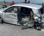 Vehículo chocó contra un muro