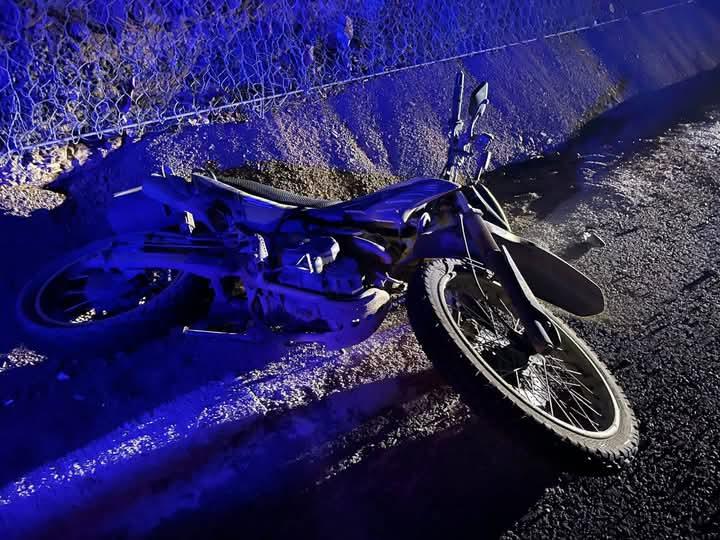 Motociclista resulta gravemente lesionado tras derrapar en Matlapa