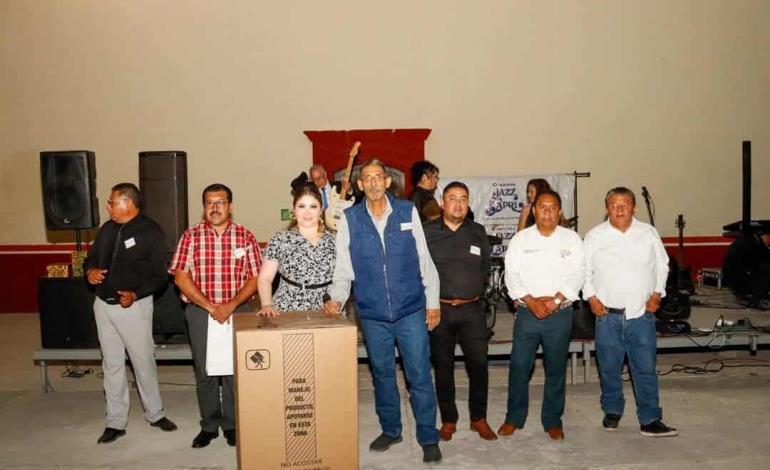 Alcaldesa reconocióla labor de docentes 
