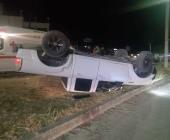 Volcó camioneta frente a la "Corona"  