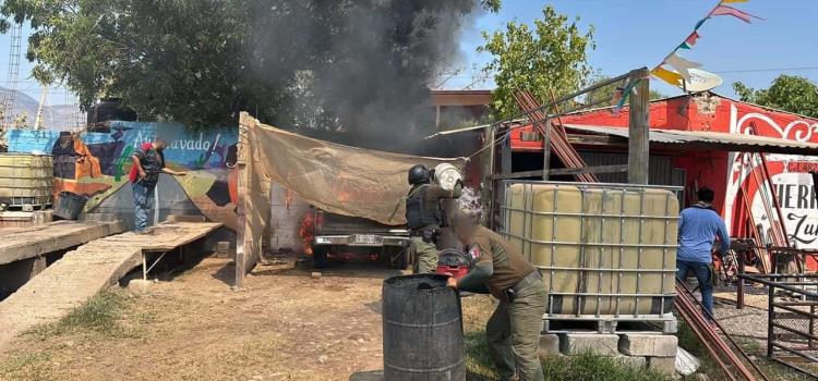 SE QUEMÓ CAMIONETA SE QUEMÓ CAMIONETA