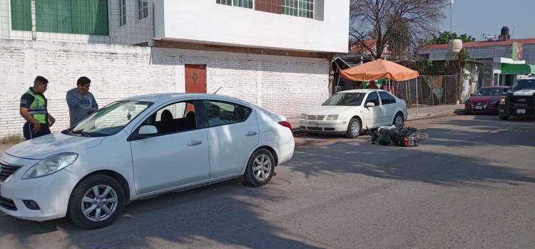 JOVEN EN MOTO QUEDÓ HERIDO JOVEN EN MOTO QUEDÓ HERIDO
