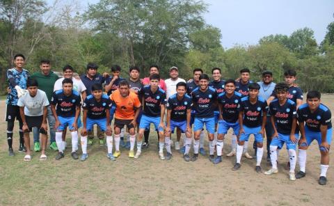 Rugió Panteras-Uniformes el 13 campeón en fut del Amajac
