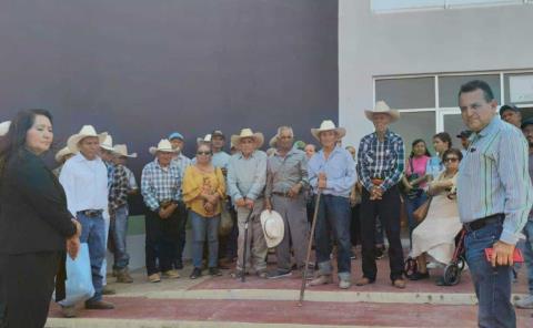 Despojan a  campesinos 
