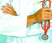 Explotan a los médicos