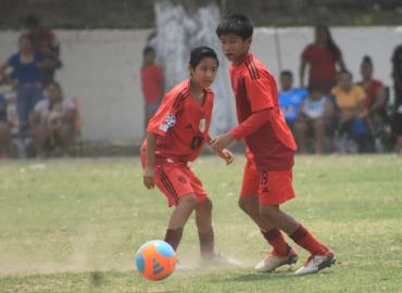 A. Lavado la Huerta vs. Deportivo Sol por el título del futbol infantil B
