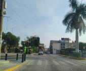 "LEVANTÓN" EN PLENA PLAZA
