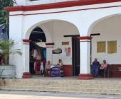 Funcionaria puso su changarro en Palacio 