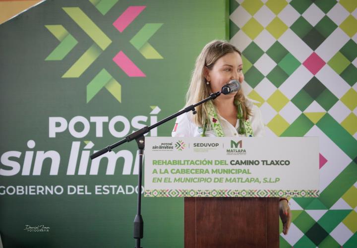 Marichuy continúa gestionando obras para Matlapa 