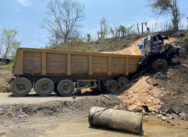 Rampa de emergencia en Apanco sigue inconclusa; camión sin frenos se estrelló