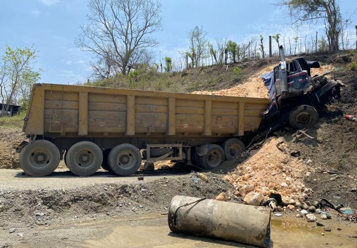 Rampa de emergencia en Apanco sigue inconclusa; camión sin frenos se estrelló