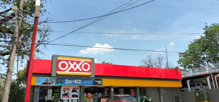 ASALTÓ UN OXXO ASALTÓ UN OXXO