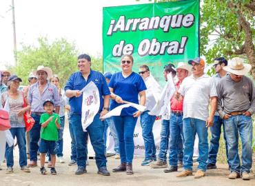 Alcalde mejoraráun camino ejidal