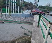 CAMIONETA CASI  CAE DEL PUENTE