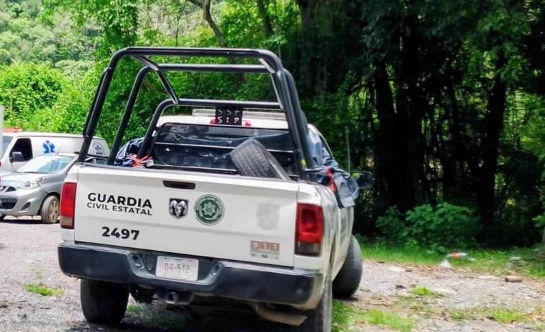 CAMIONETA CAYÓ A UN BARRANCO
