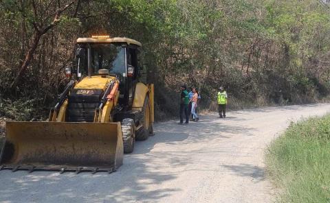 Realiza OP limpieza de cunetas y alcantarillas 
