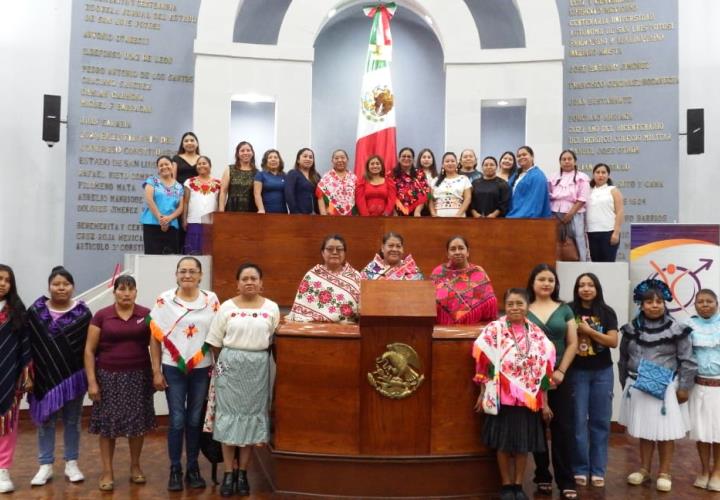Promueve Estado liderazgo de mujeres indígenas