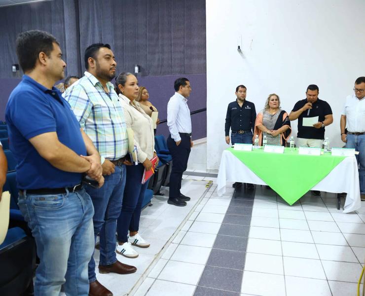 Arnulfo encabezó 
sesión ordinaria 

