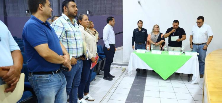Arnulfo encabezó sesión ordinaria Arnulfo encabezó sesión ordinaria