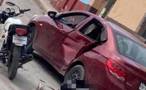 Colisionó contra  una profesora
