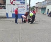 EMPLEADA CAYÓ DE MOTOCICLETA