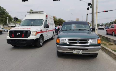 Camioneta embistió a repartidor de pizza