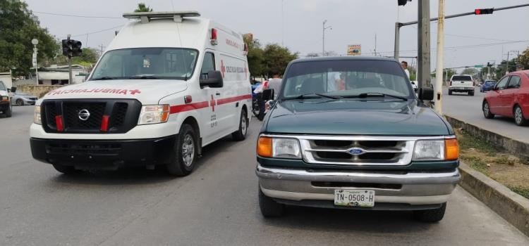 Camioneta embistió a repartidor de pizza Camioneta embistió a repartidor de pizza