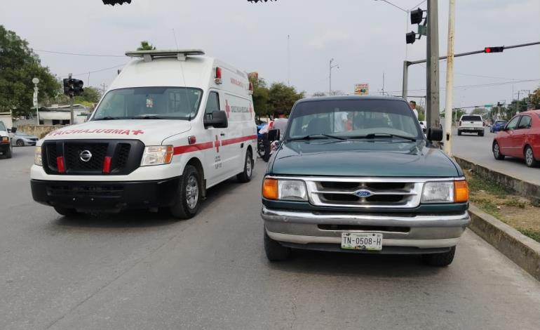 Camioneta embistió a repartidor de pizza