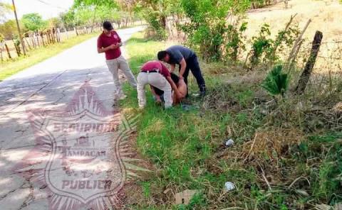 Movilización por sujeto tirado en carretera de Tampacán