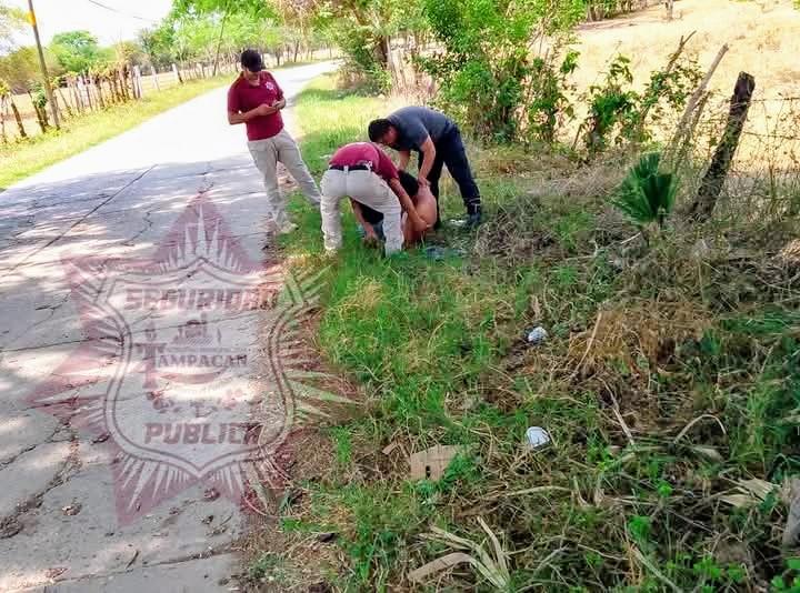 Movilización por sujeto tirado en carretera de Tampacán