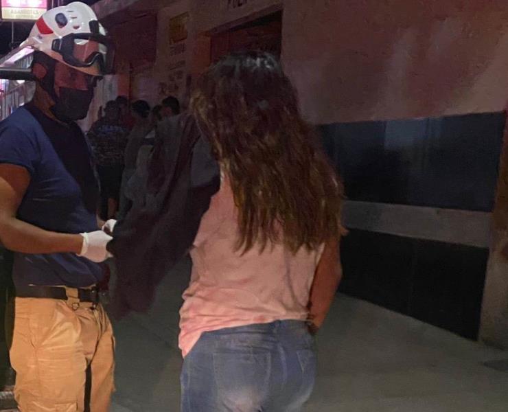 MUJER HERIDA DURANTE RIÑA