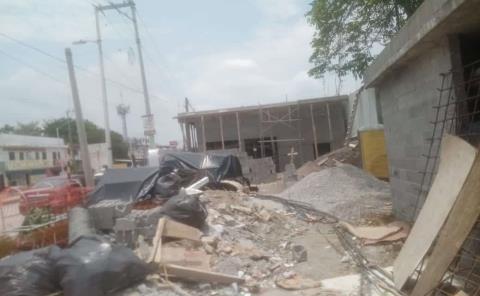 "Suspendieron" obra de OXXO