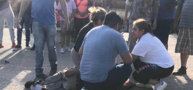 Destrozó su moto contra camioneta Destrozó su moto contra camioneta