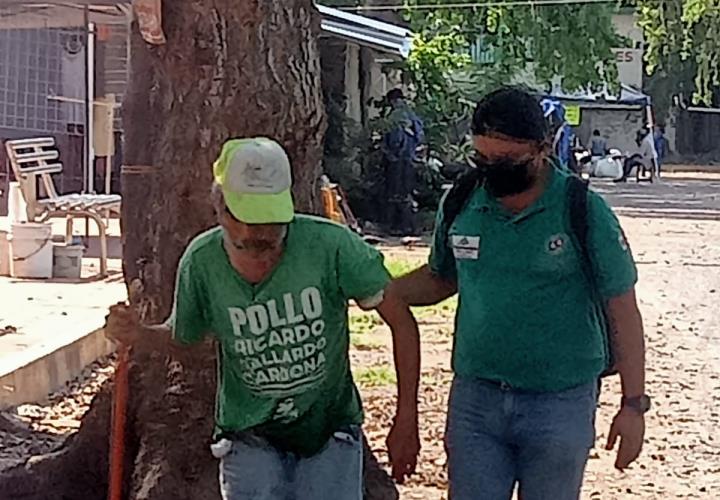 Ebrio sujeto fue auxiliado