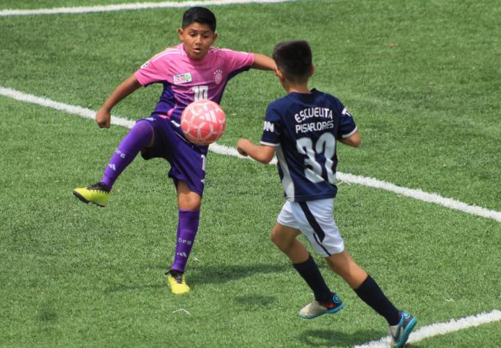 Farma Doc superó a Pisaflores 5 a 3 en Trivela Soccer infantil