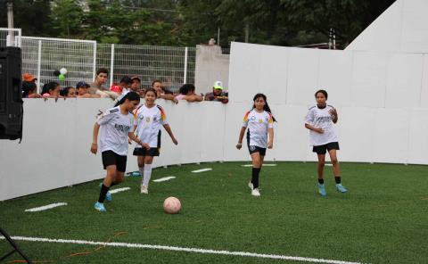 Arnulfo rescató  multideportivo
