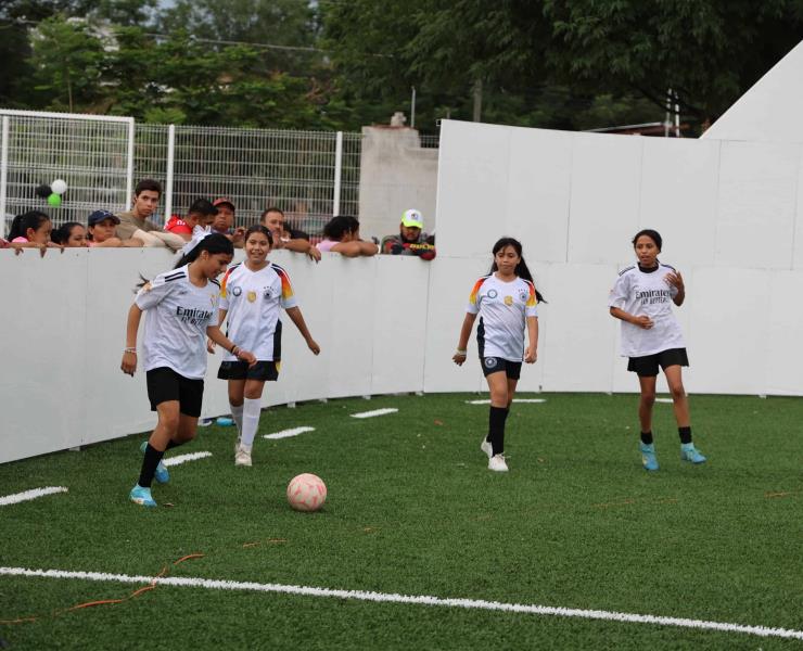 Arnulfo rescató  multideportivo
