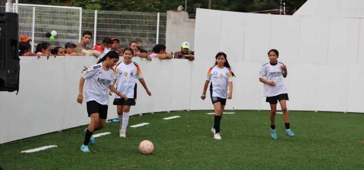 Arnulfo rescató multideportivo Arnulfo rescató multideportivo