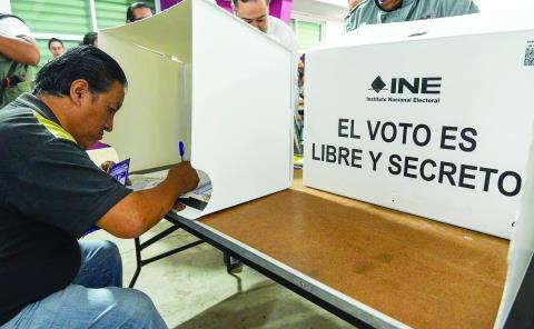$585 por persona costó la elección