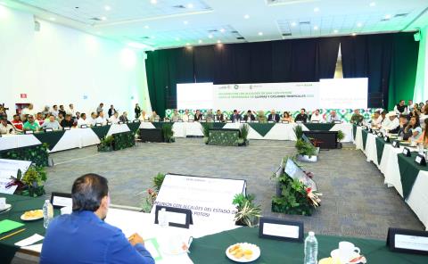 Arnulfo asistió a  reunión estatal 

