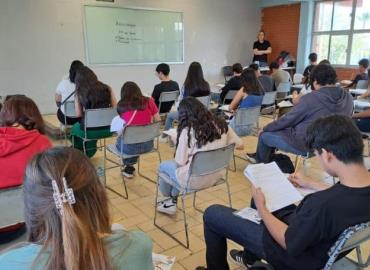 Muchos jóvenes no continuarán estudios... por pobreza 