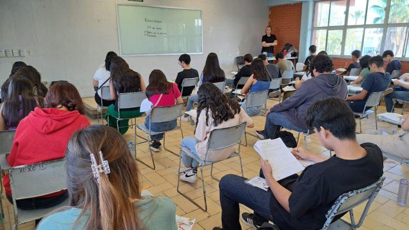Muchos jóvenes no continuarán estudios... por pobreza 
