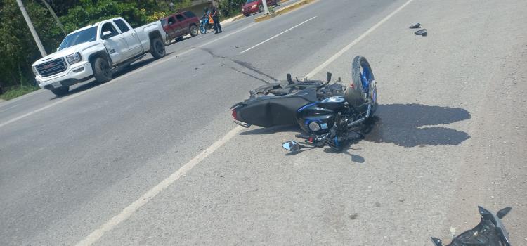 Jovencita herida en accidente vial Jovencita herida en accidente vial