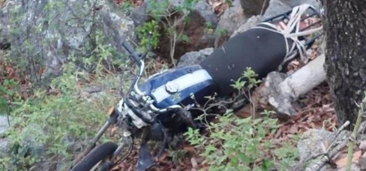 MOTOCICLISTA AL BARRANCO